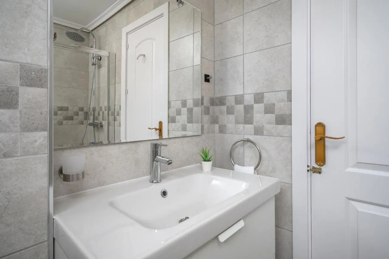 Stunning 3Br Flat Near Beach And Puerto Marina By Costarentals - Ref 150 Benalmádena Apartmán